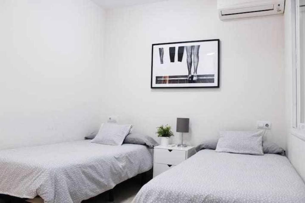 Best Location In Marbella. Beachfront!! Apartament Marbella